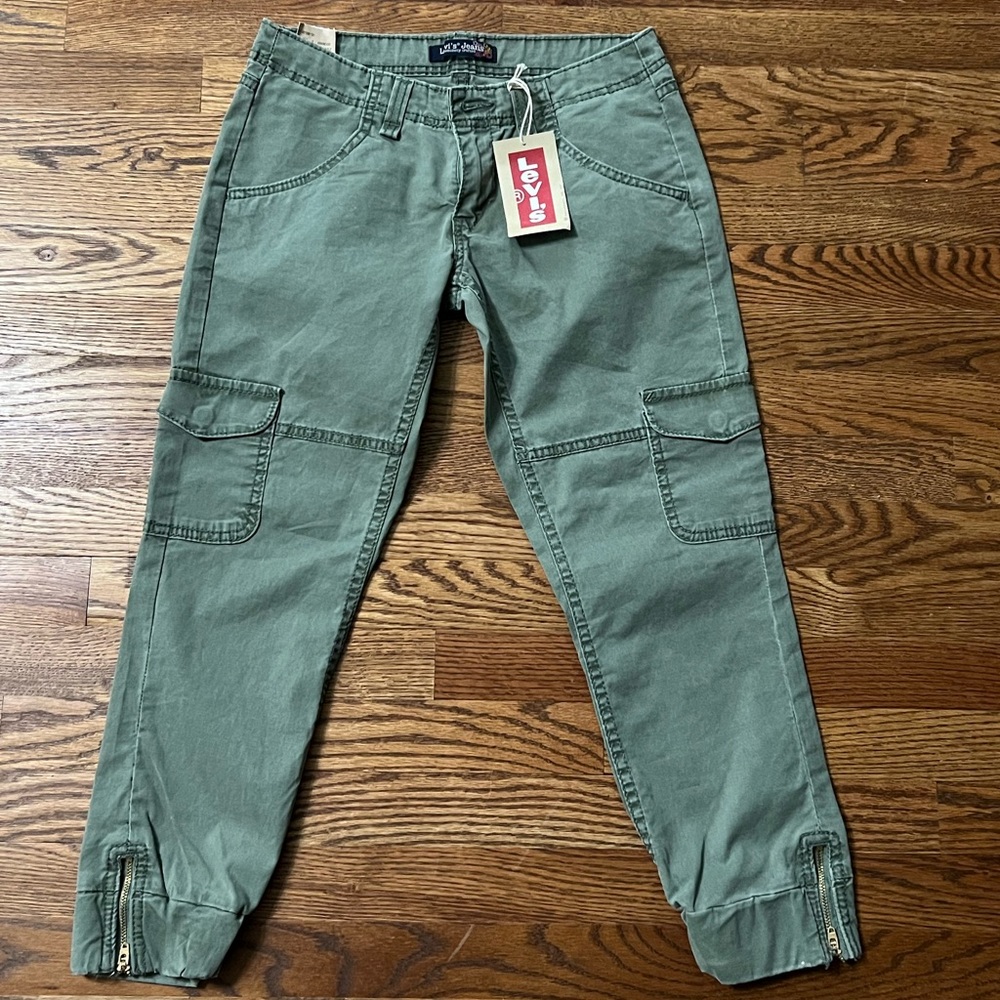 XO Olive Green Capri Levi’s. Size US 5. NWT! Great Fit!